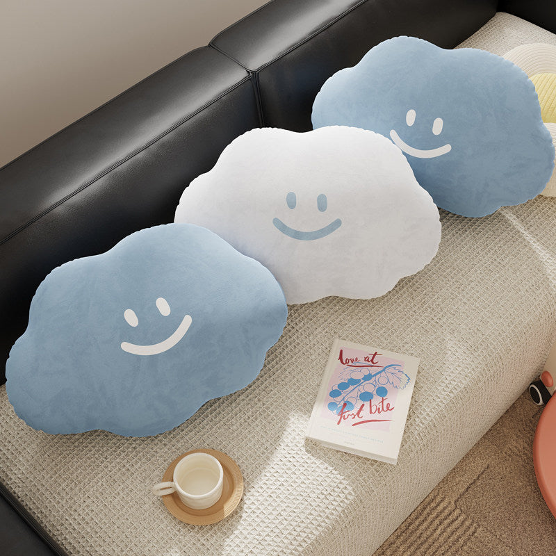 Wolkendesign-Dekokissen mit Samtbezug
