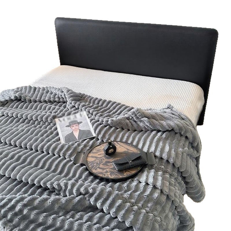 Women's Ultra-Soft Cuddly Blanket with Wave Structure