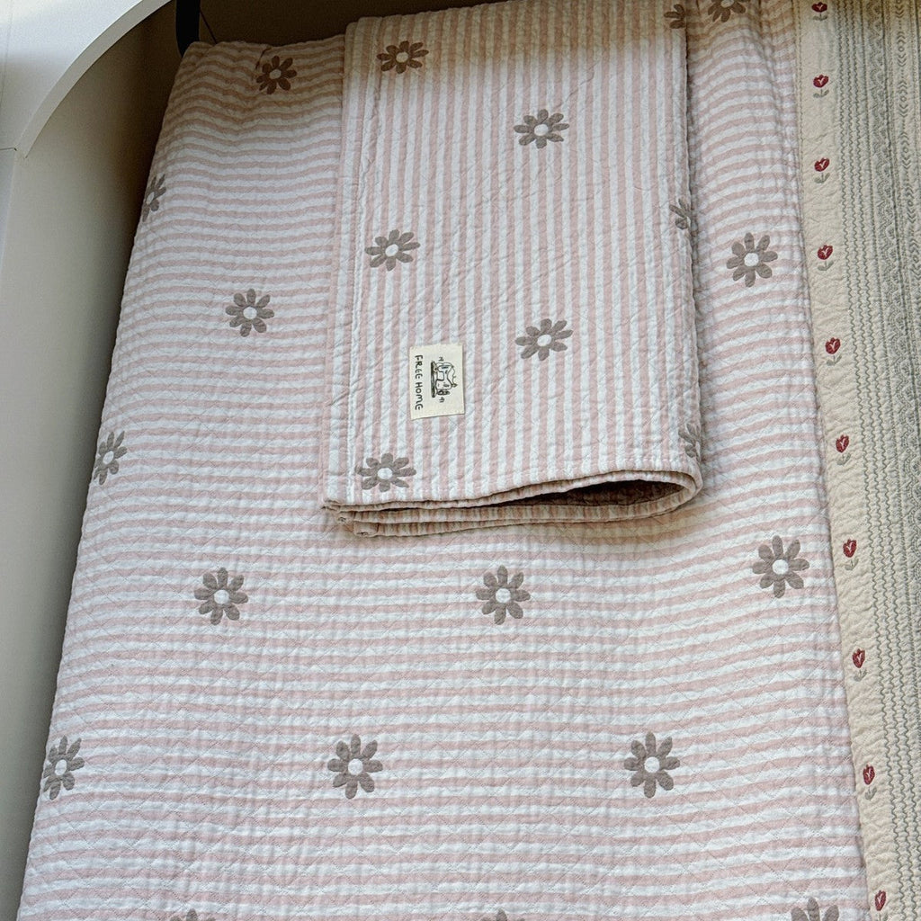 Ladies Cuddly Blanket with Horse Motif