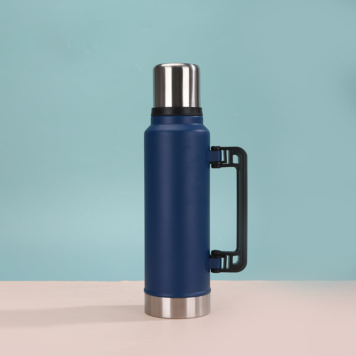 Unisex Insulated Drinking Bottle with Handle