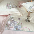 Luxuriöses Baumwollsatin-Bettwäscheset mit Blumenstickerei und Rüschen