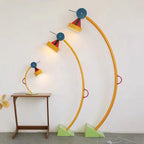Schreibtischlampe mit verstellbarem Arm