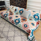 Grafische Sofa-Decke