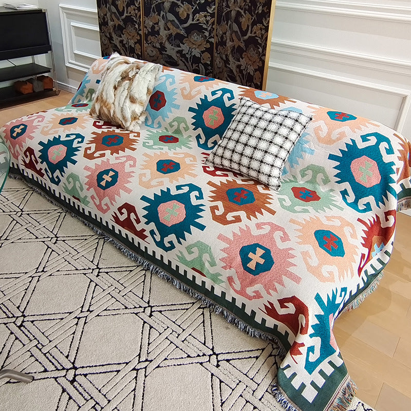 Grafische Sofa-Decke
