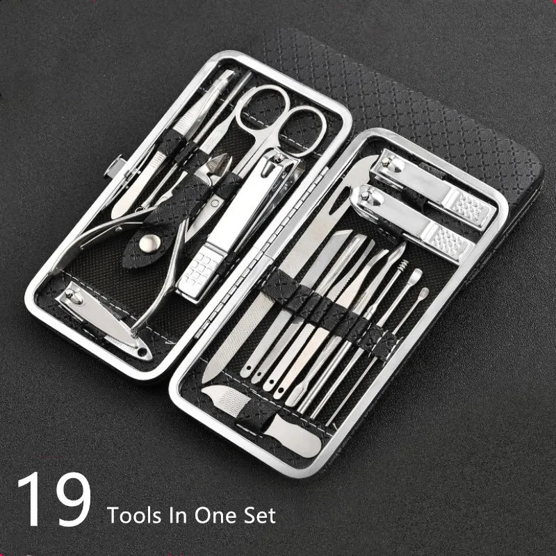 LuxeTools 19-teiliges professionelles Maniküre- & Pediküre-Set aus Edelstahl