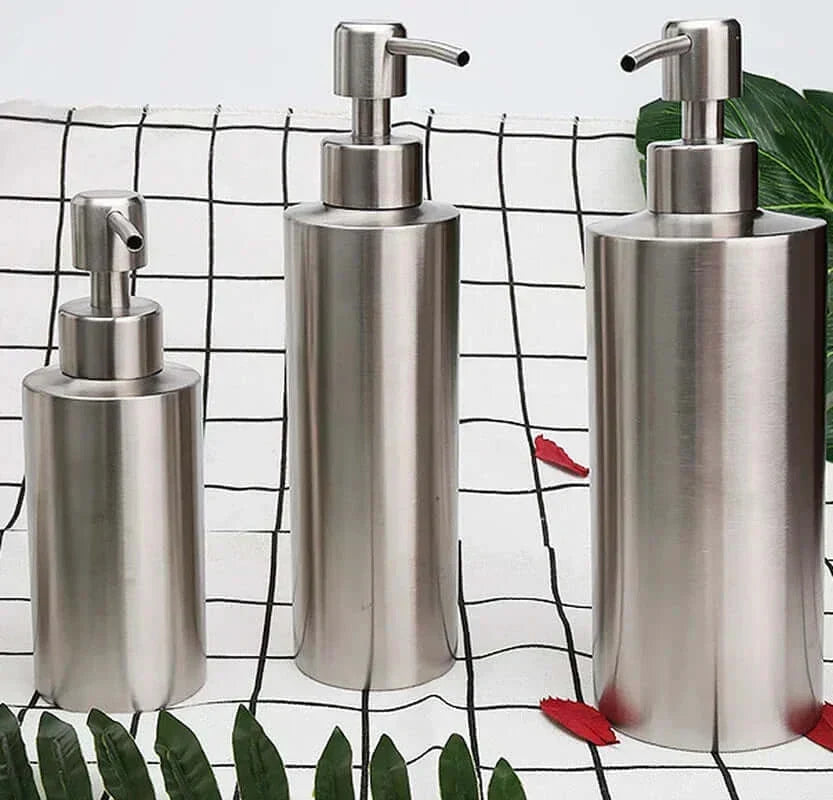 Eleganter Seifenspender mit Handpumpe aus Edelstahl