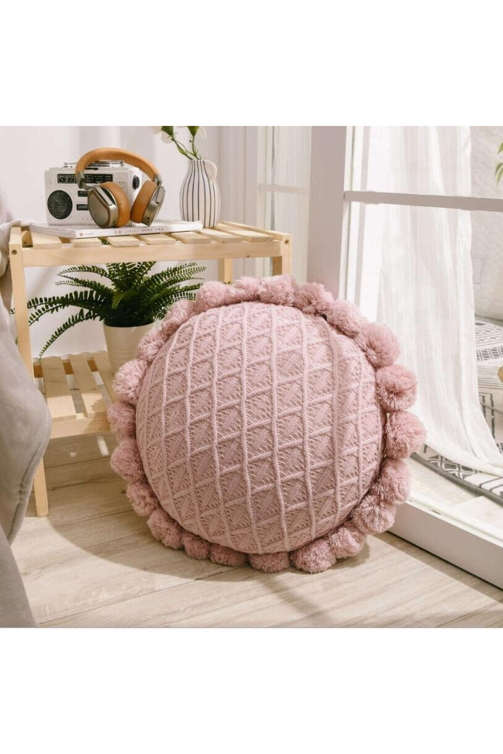 Decorated round cushions