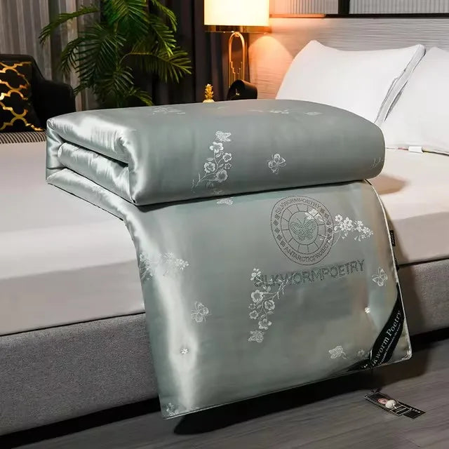 Luxury Winter Duvet made of 100% Mulberry Silk