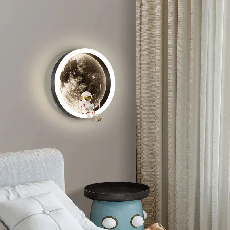 Astronaut auf dem Mond Wandleuchte