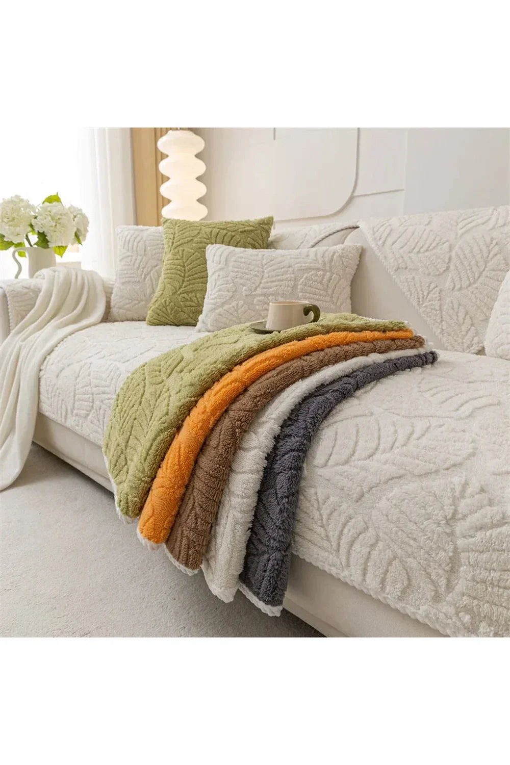 Ästhetischer Sofaüberzug im Nordic-Stil