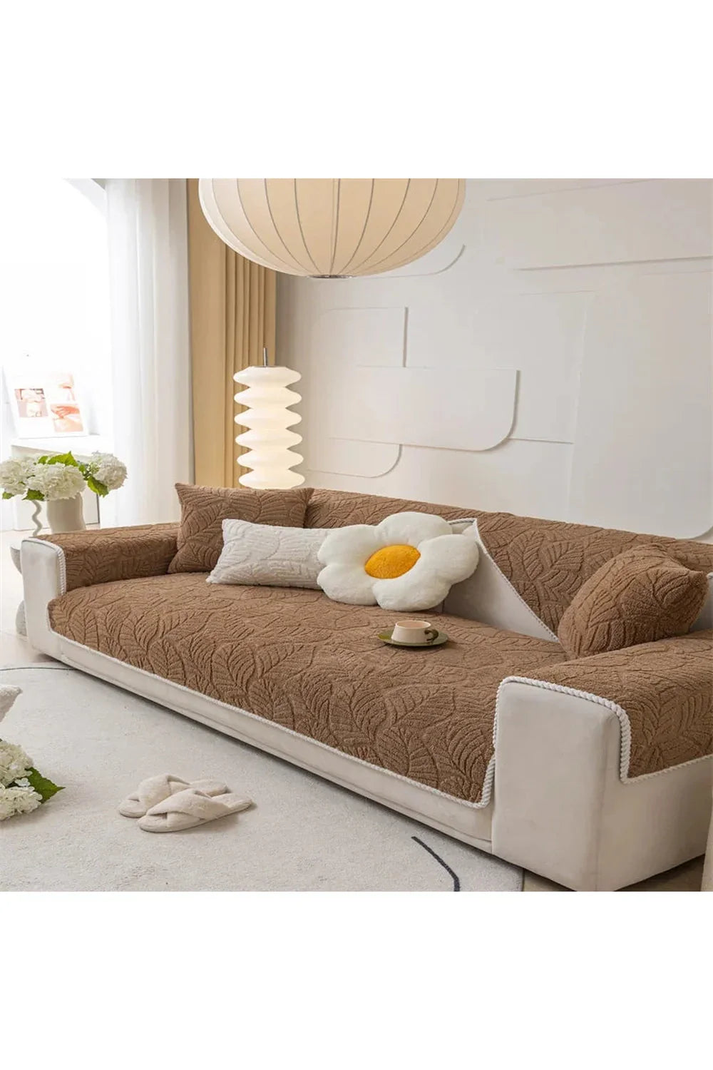 Ästhetischer Sofaüberzug im Nordic-Stil