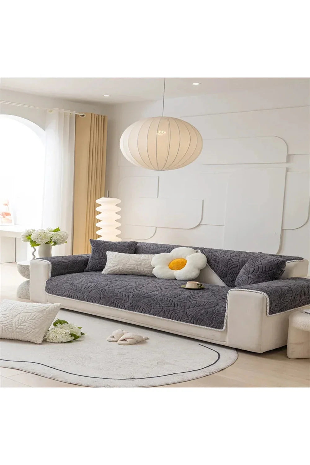 Ästhetischer Sofaüberzug im Nordic-Stil
