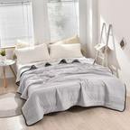 Lightweight Solid Color All-Season Quilt