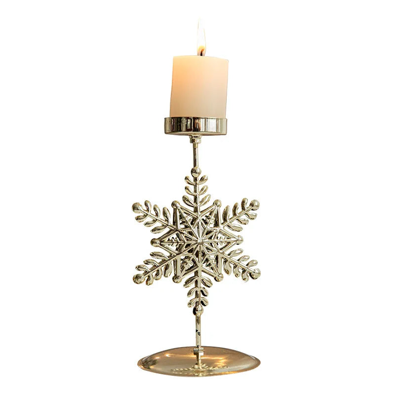 Weihnachtliche Kerzenhalter - Stern- und Tannenbaum-Design