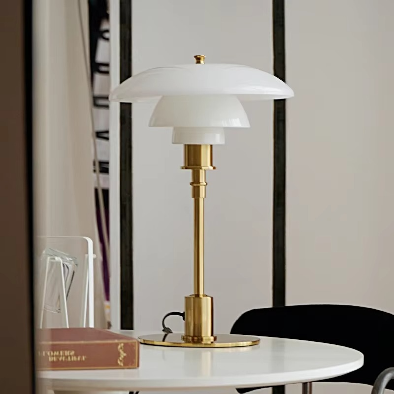 Dänische Designer-Tischleuchte, dimmbar