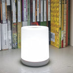 Dimmbare LED-Tischleuchte GlowEase mit USB-Anschluss
