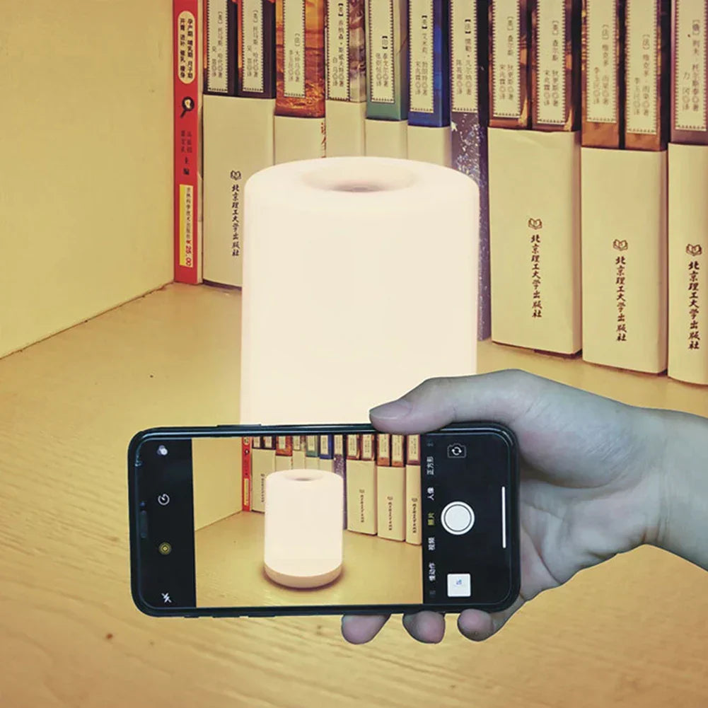 Dimmbare LED-Tischleuchte GlowEase mit USB-Anschluss