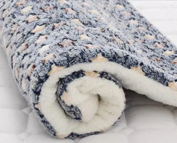 Elyse Cozy Cat Blanket