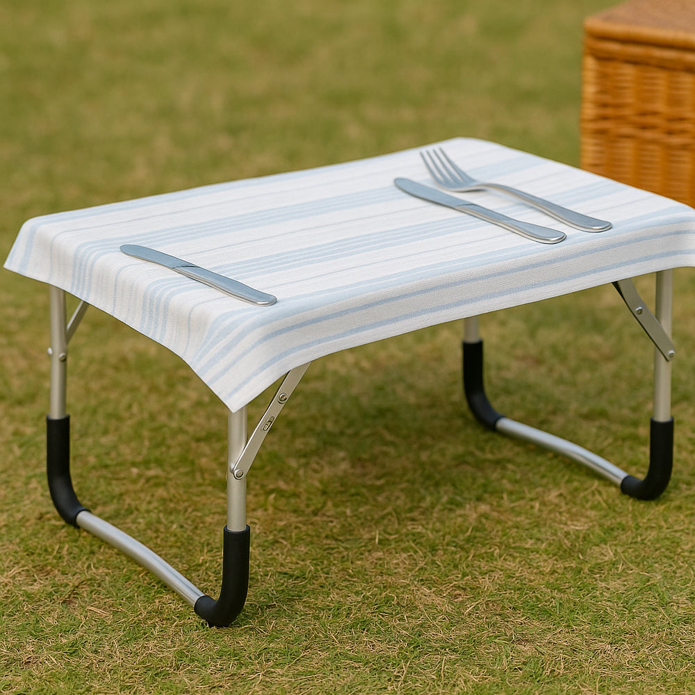Klappbarer, leichter Campingtisch aus Aluminium