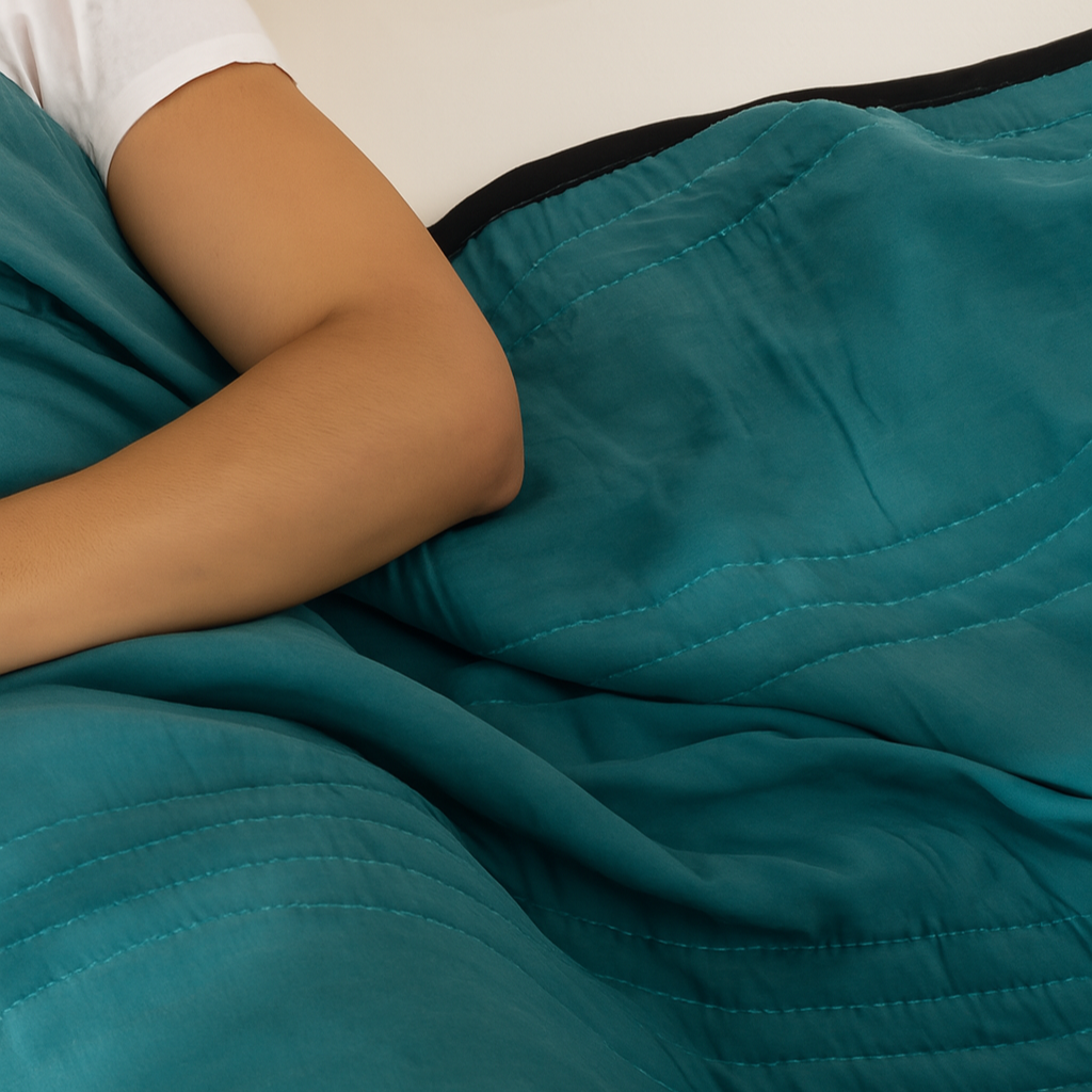 Lightweight Solid Color All-Season Quilt