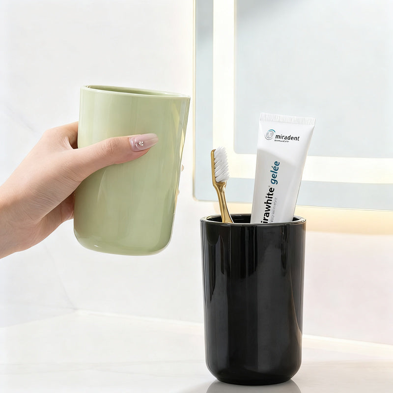 Portable Plastic Toothbrush Cup
