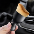 Weiche Staubbürste für den Autoinnenraum