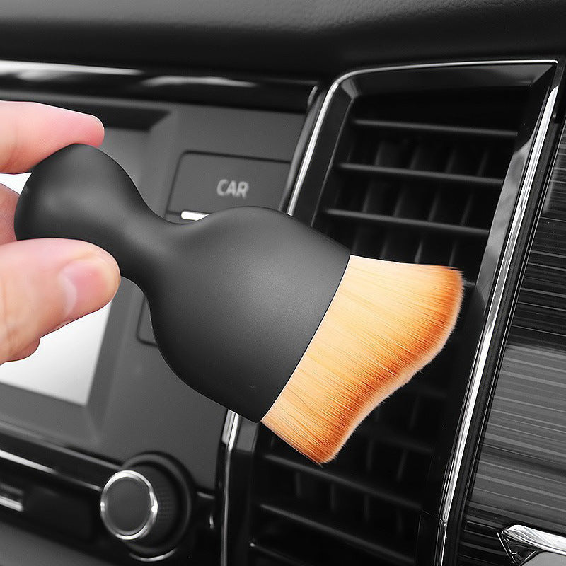 Weiche Staubbürste für den Autoinnenraum