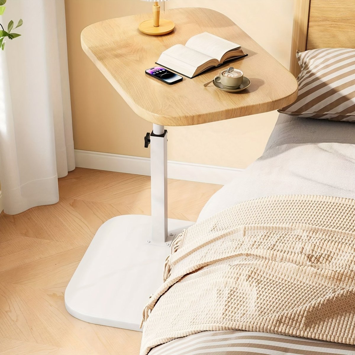 Verstellbarer Beistelltisch für Sofa & Bett