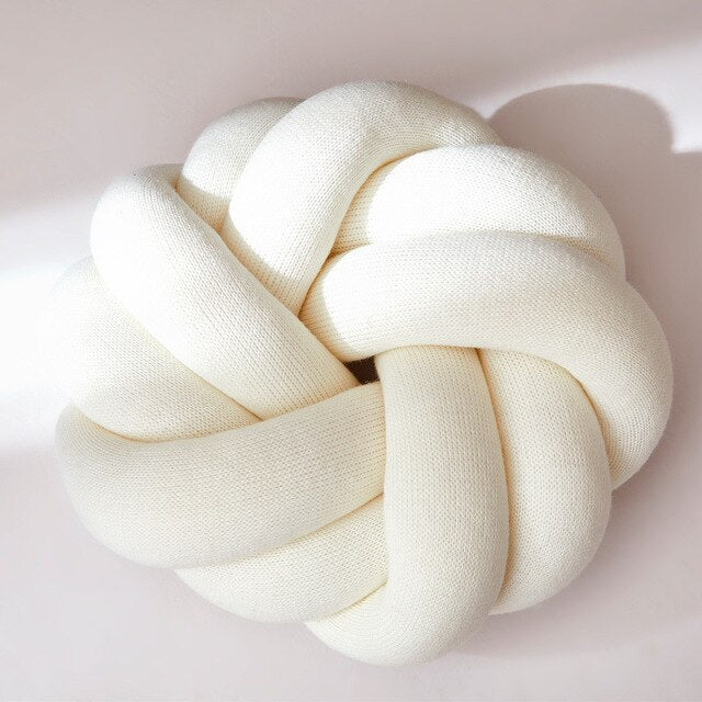 Knot Round Cushion