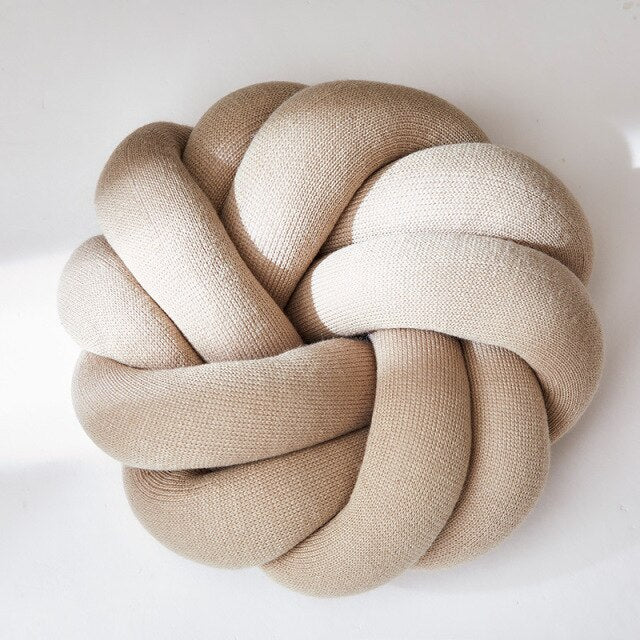 Knot Round Cushion