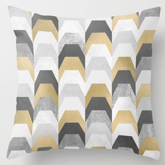 Irregular Triangle Pattern Pillow Case