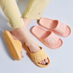 Cartoon Bear Shoes EVA Slippers Bathroom House Shoes/
Cartoon Bär Schuhe EVA Hausschuhe Badezimmer Hausschuhe - Image 3